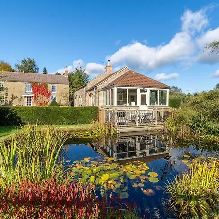 2 Bed In Scarborough 79521 Holiday home Sawdon