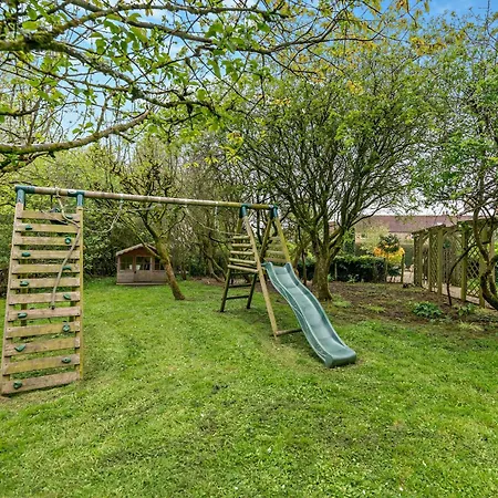 2 Bed In Scarborough Oc-79521 * Sawdon